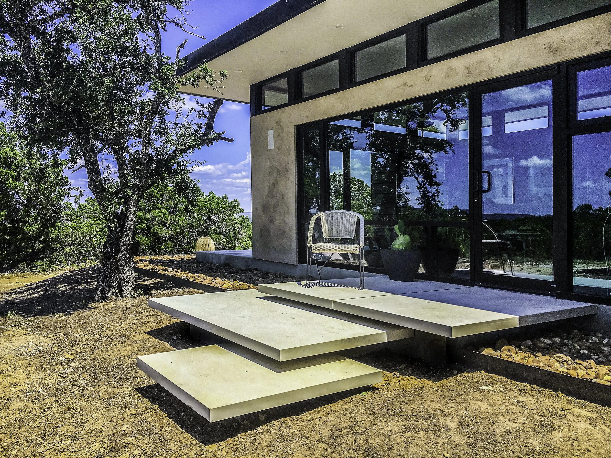 Alta Luz guest house with wood and glass details