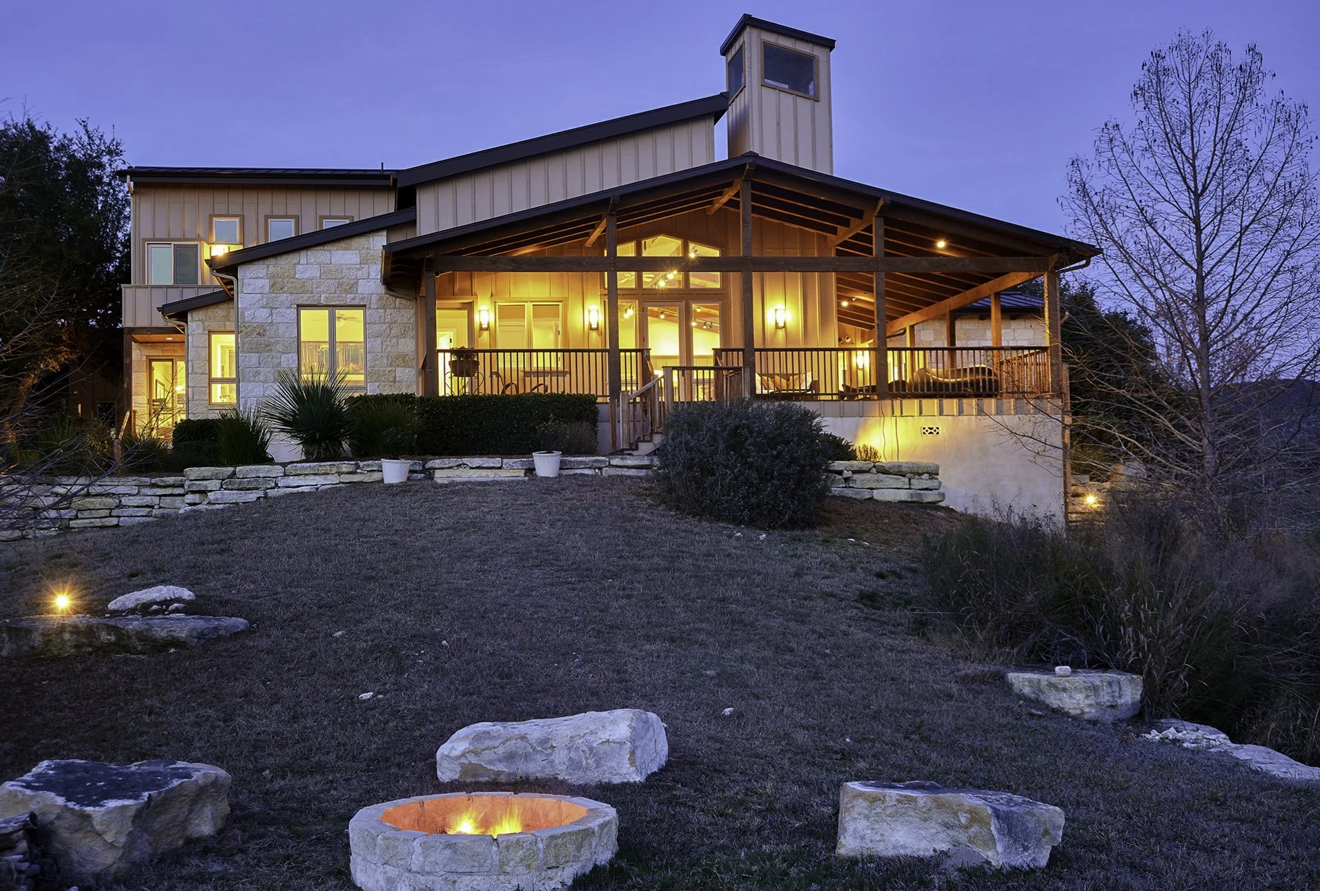 Agua Vista Ranch waterfront exterior