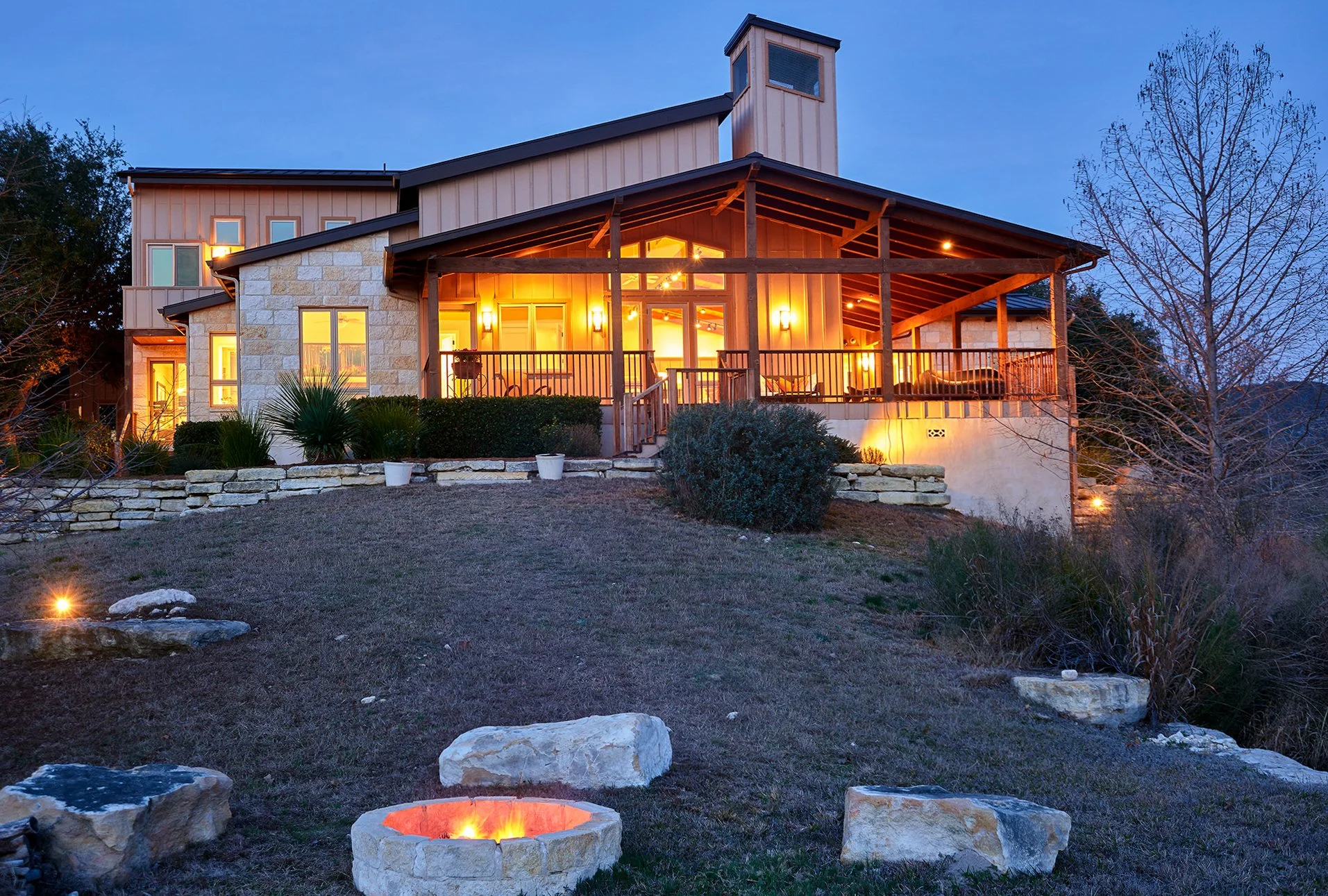 Agua Vista Ranch waterfront exterior